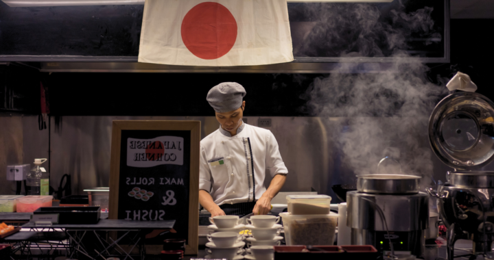 10 Must-Try Japanese Foods for Tourists